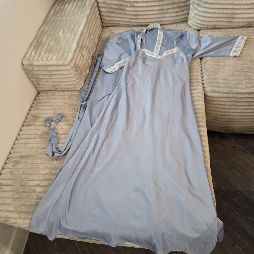 VTG Cabernet Sleepwear Satin Robe Gown Set Size S Light Blue Lace Trim Peignoir